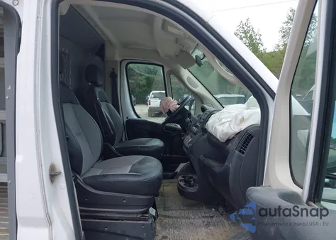 2020 Ram Promaster 1500 Low Roof 136 Wb z USA, uszkodzony, nr VIN 3C6TRVAG3LE123855